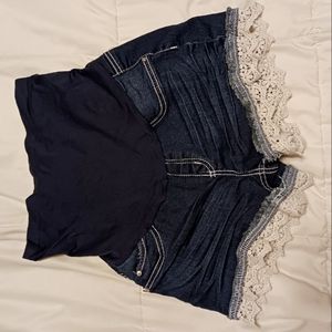 Maternity shorts size large